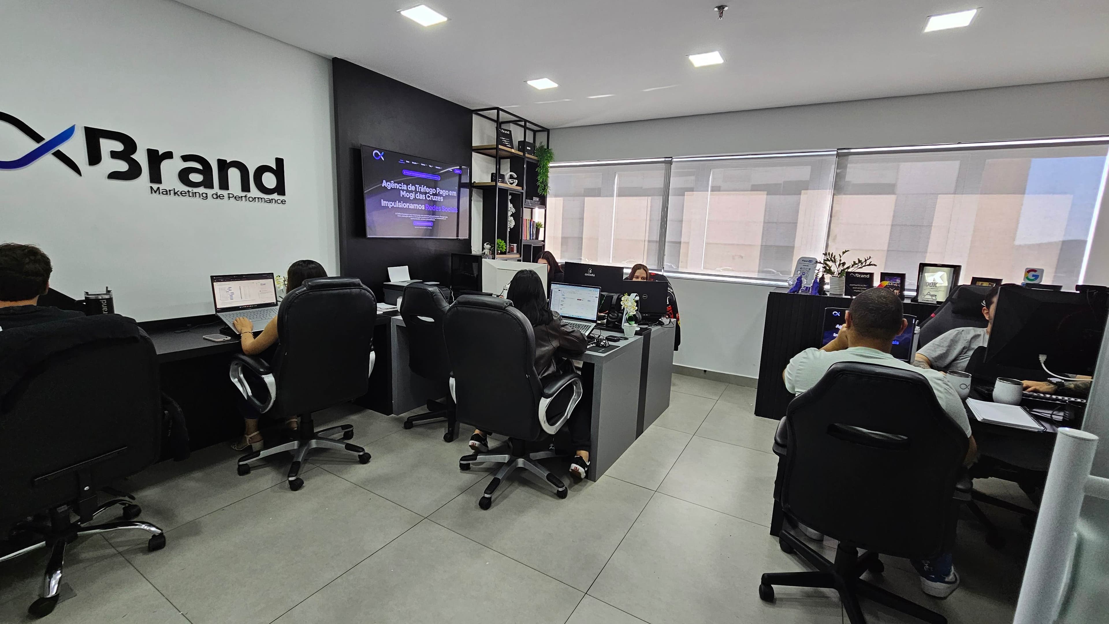 Escritório OxBrand · time em operação