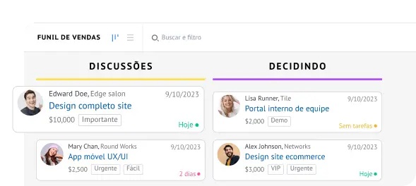 Interface do Kommo CRM configurado pela OxBrand para gestão de vendas